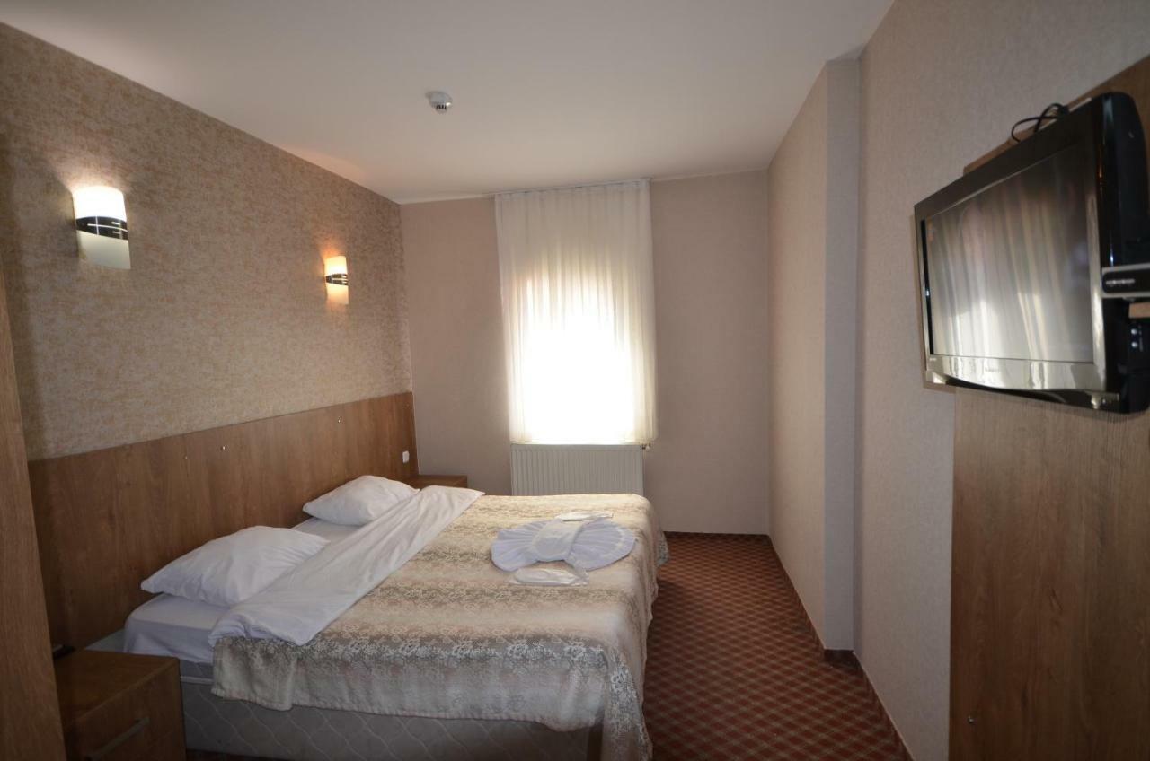 Bildik Hotel Sarıkamış Esterno foto